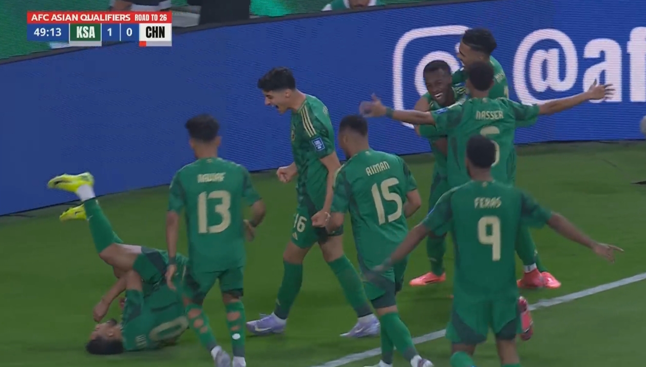 没守住!国足0-1落后沙特,王大雷扑救后多萨里再射破门